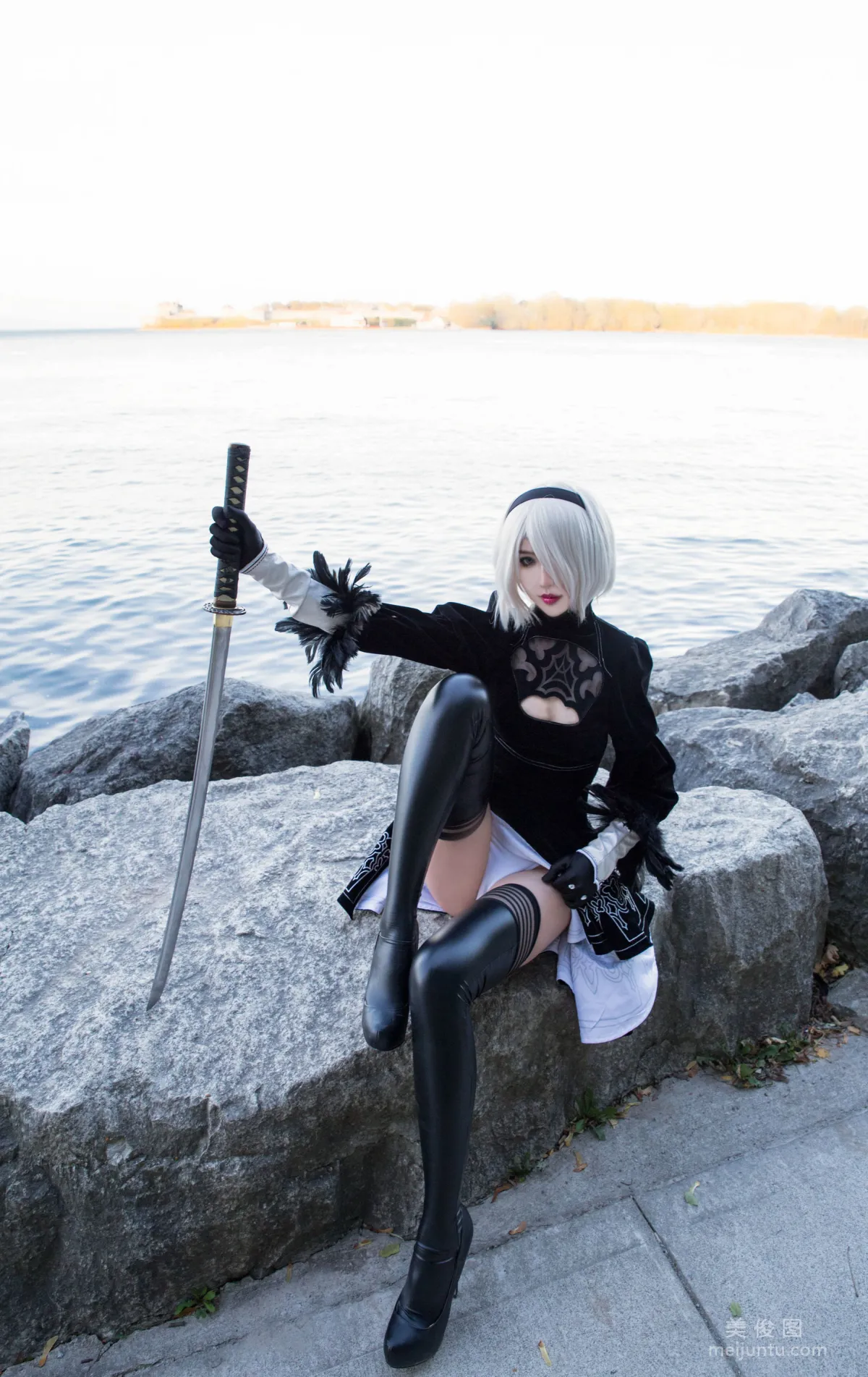 [网红COSER] MisswarmJ - Bonus 2B19