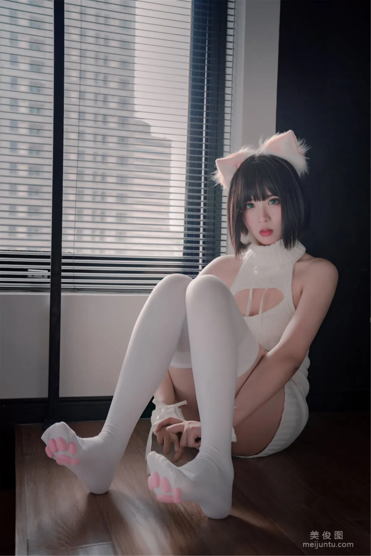 [网红COSER] 轩萧学姐 - 猫爪袜26