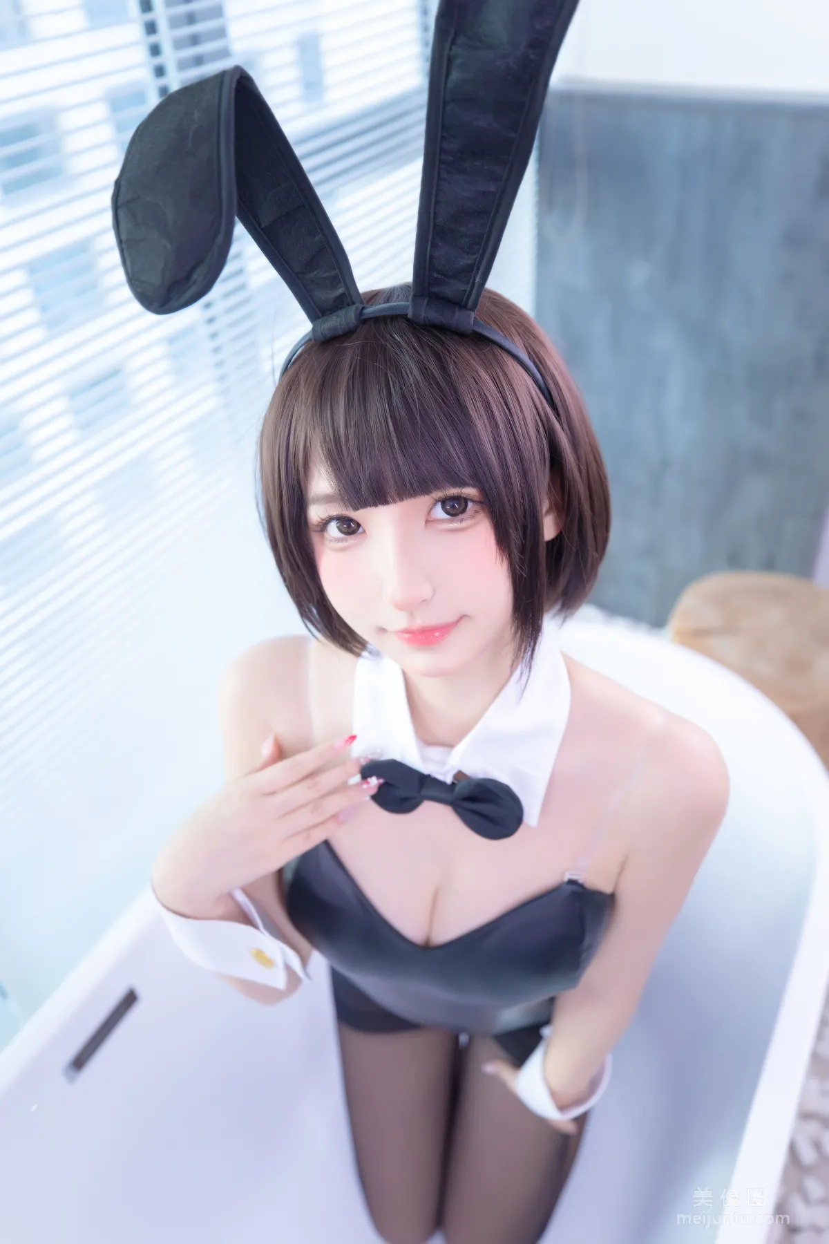 [网红COSER] 萝莉神楽板真冬之バニーバブル99