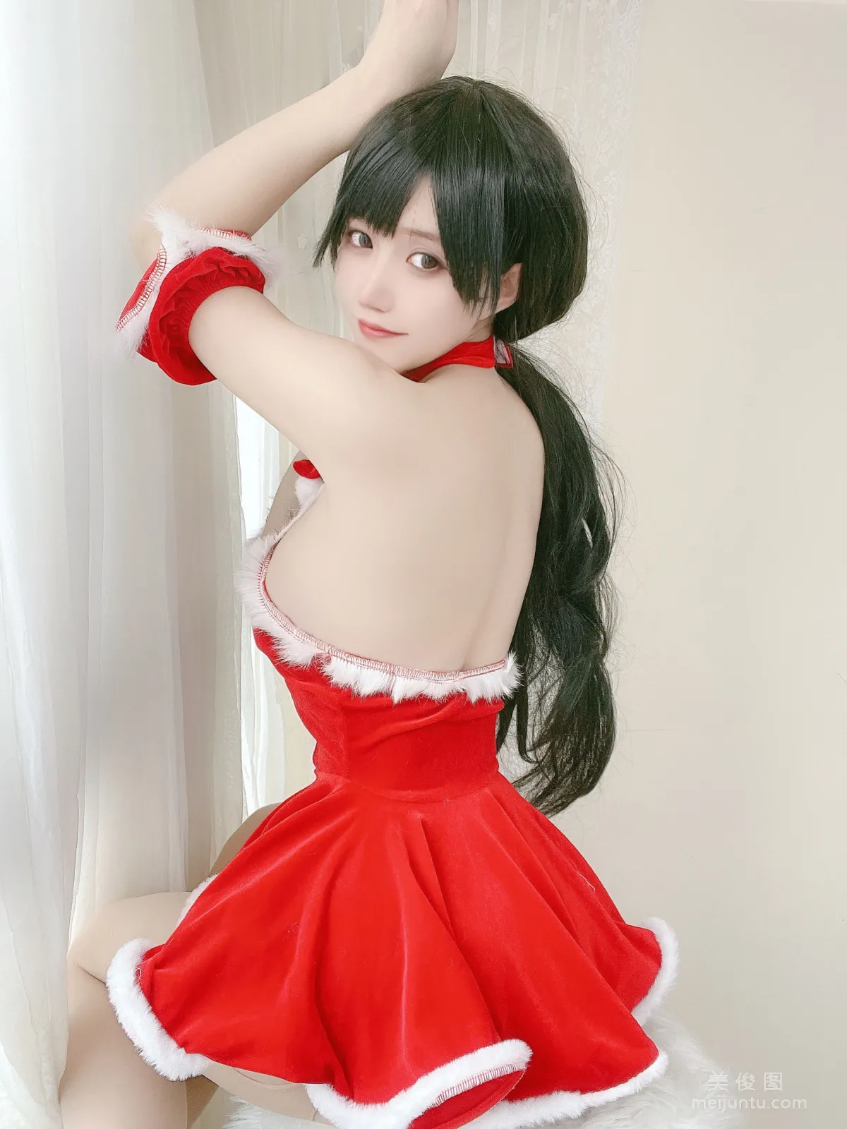 [网红COSER] 动漫博主小仓千代w - 红色圣诞礼物裙21