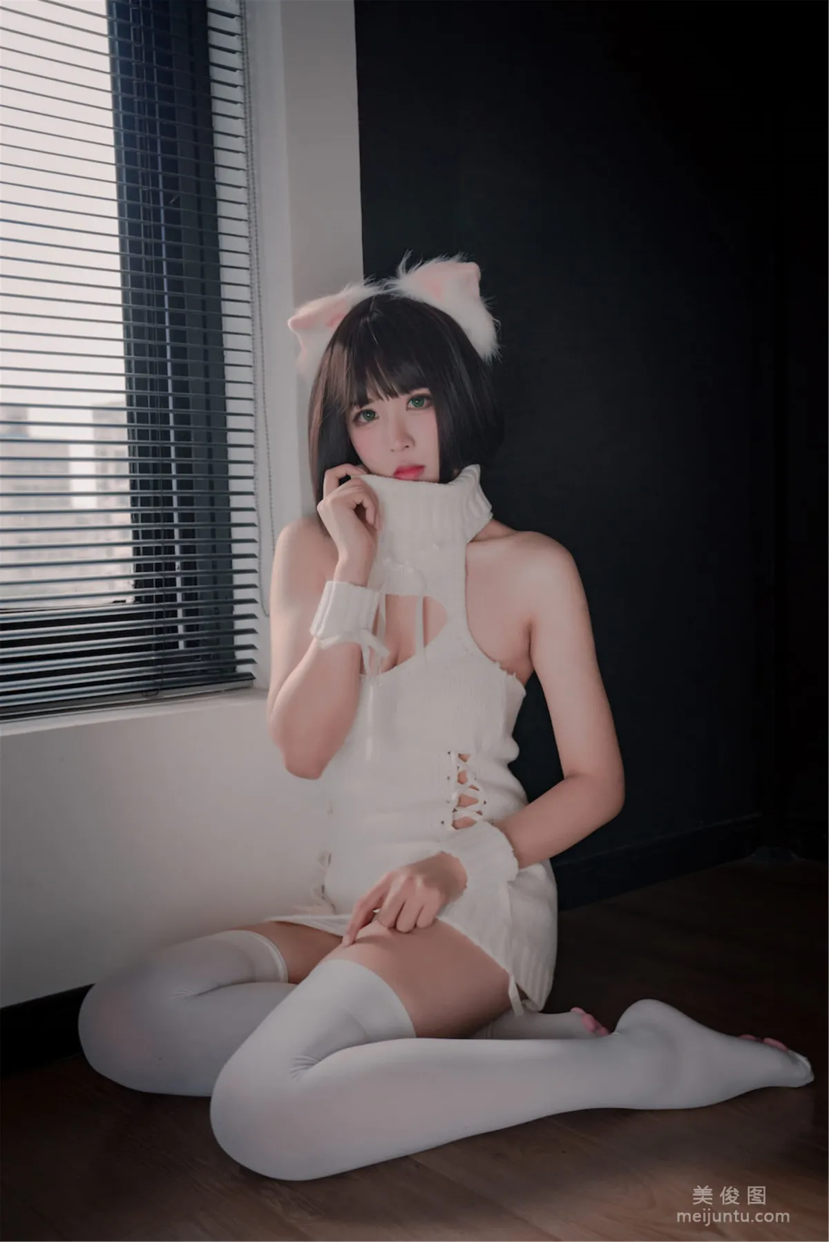 [网红COSER] 轩萧学姐 - 猫爪袜31