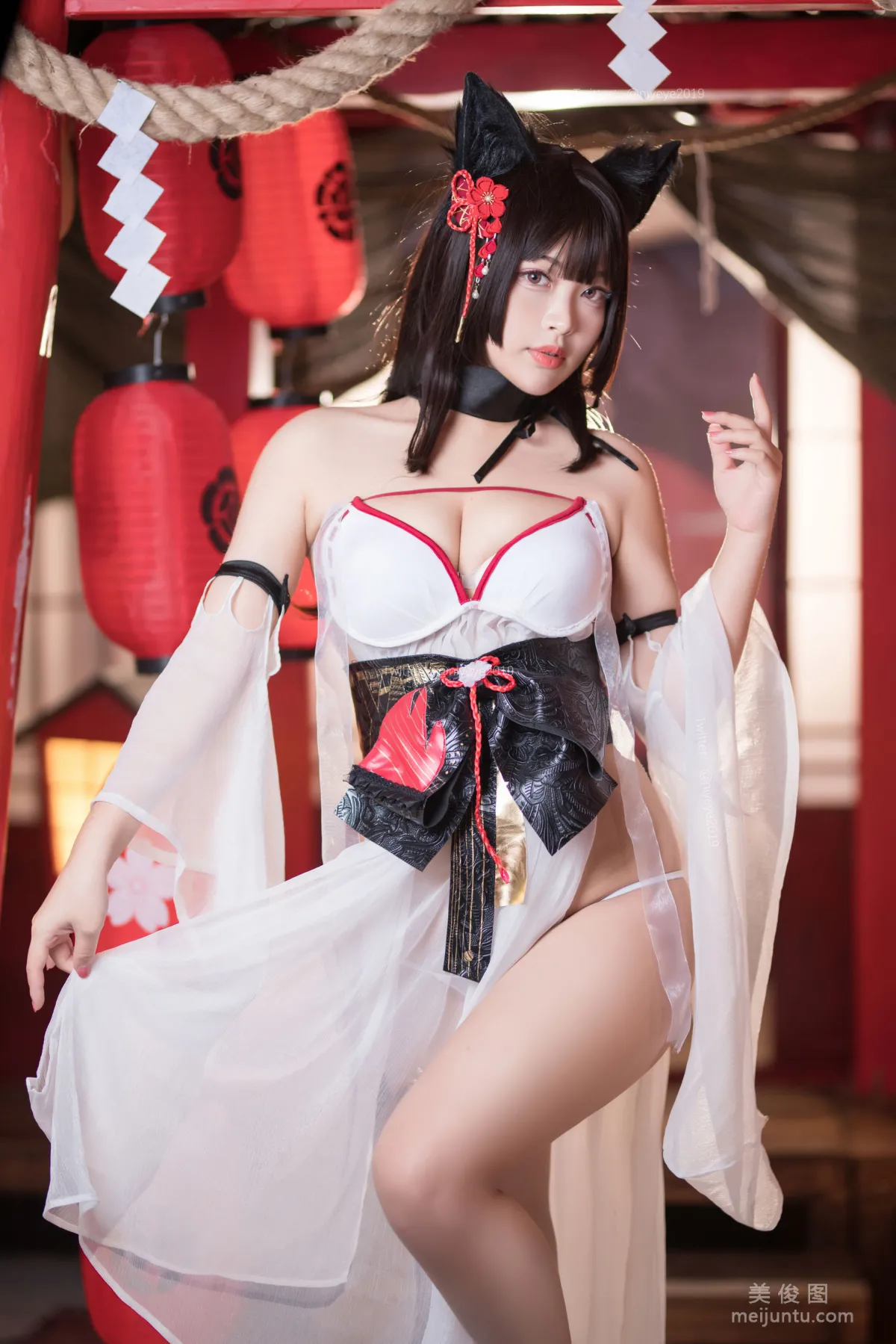 [网红COSER] 萌系小姐姐-白烨- - 湿身泳装24