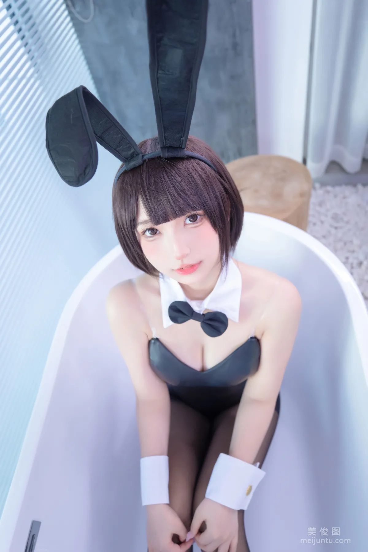 [网红COSER] 萝莉神楽板真冬之バニーバブル91