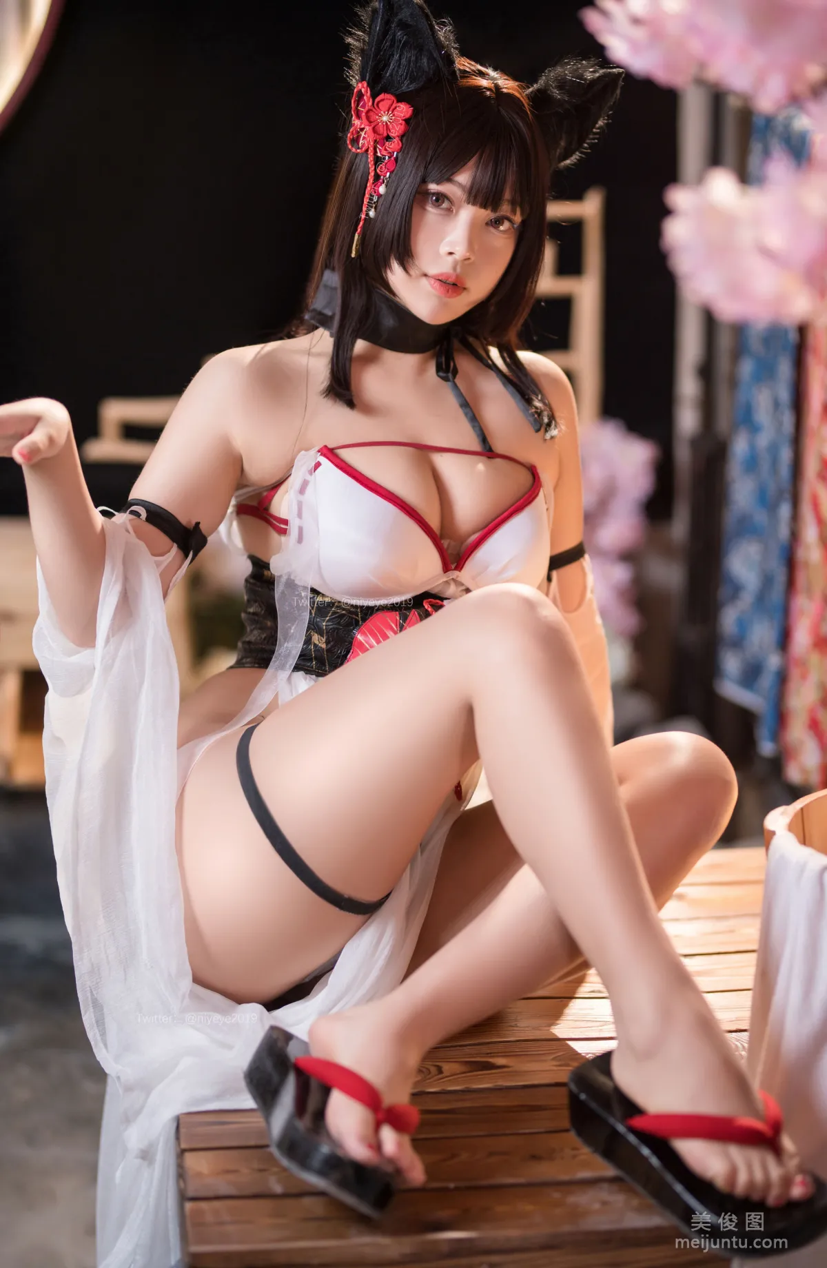 [网红COSER] 萌系小姐姐-白烨- - 湿身泳装37