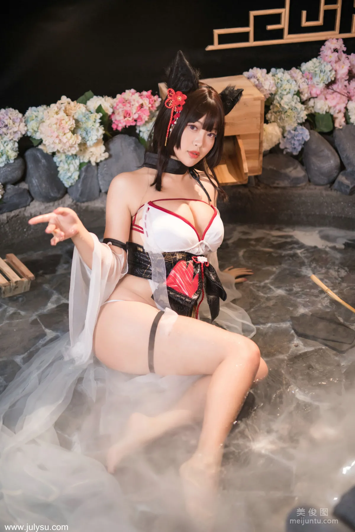 [网红COSER] 萌系小姐姐-白烨- - 湿身泳装49