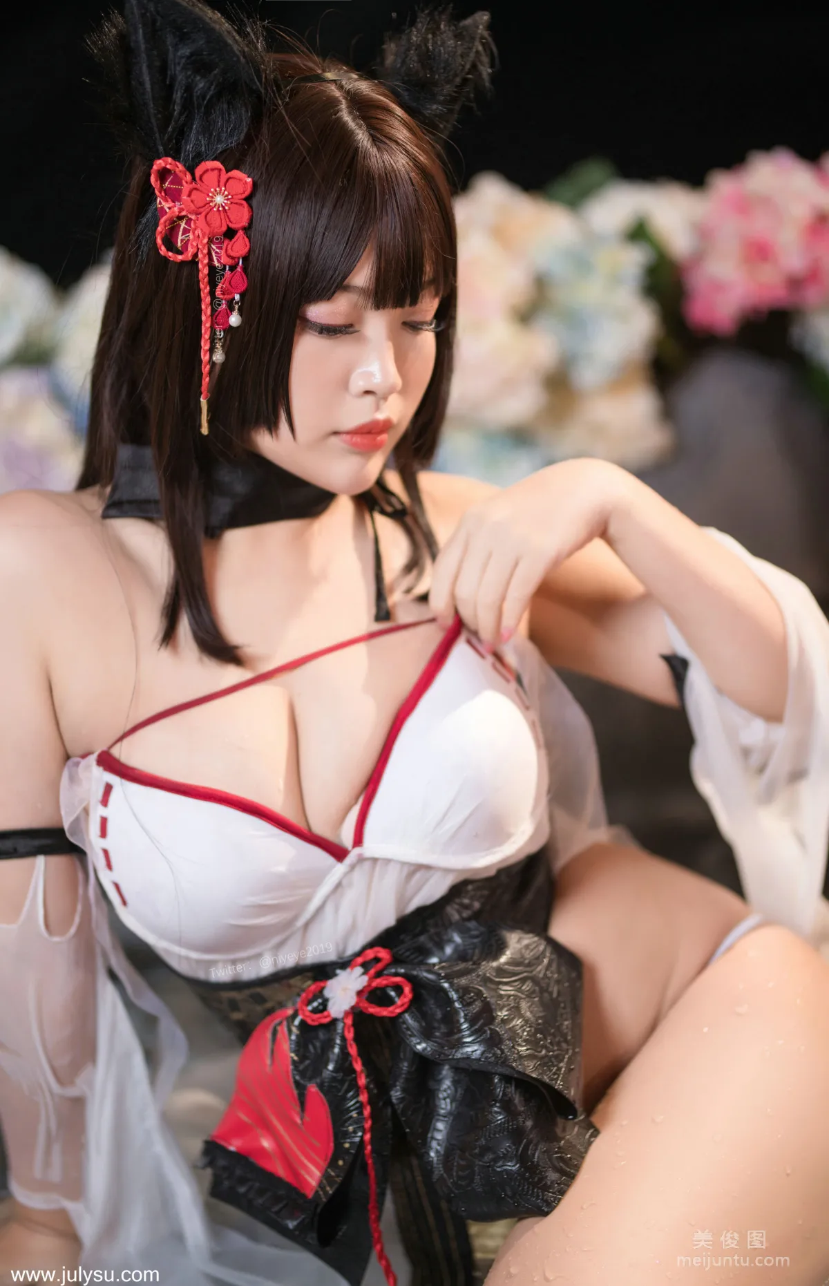 [网红COSER] 萌系小姐姐-白烨- - 湿身泳装56