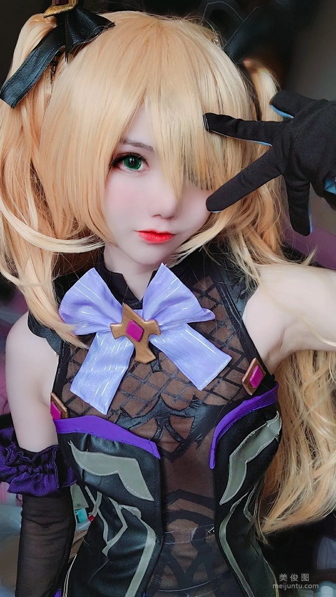 [网红COSER] Sally Dorasnow - Fischl Selfie11