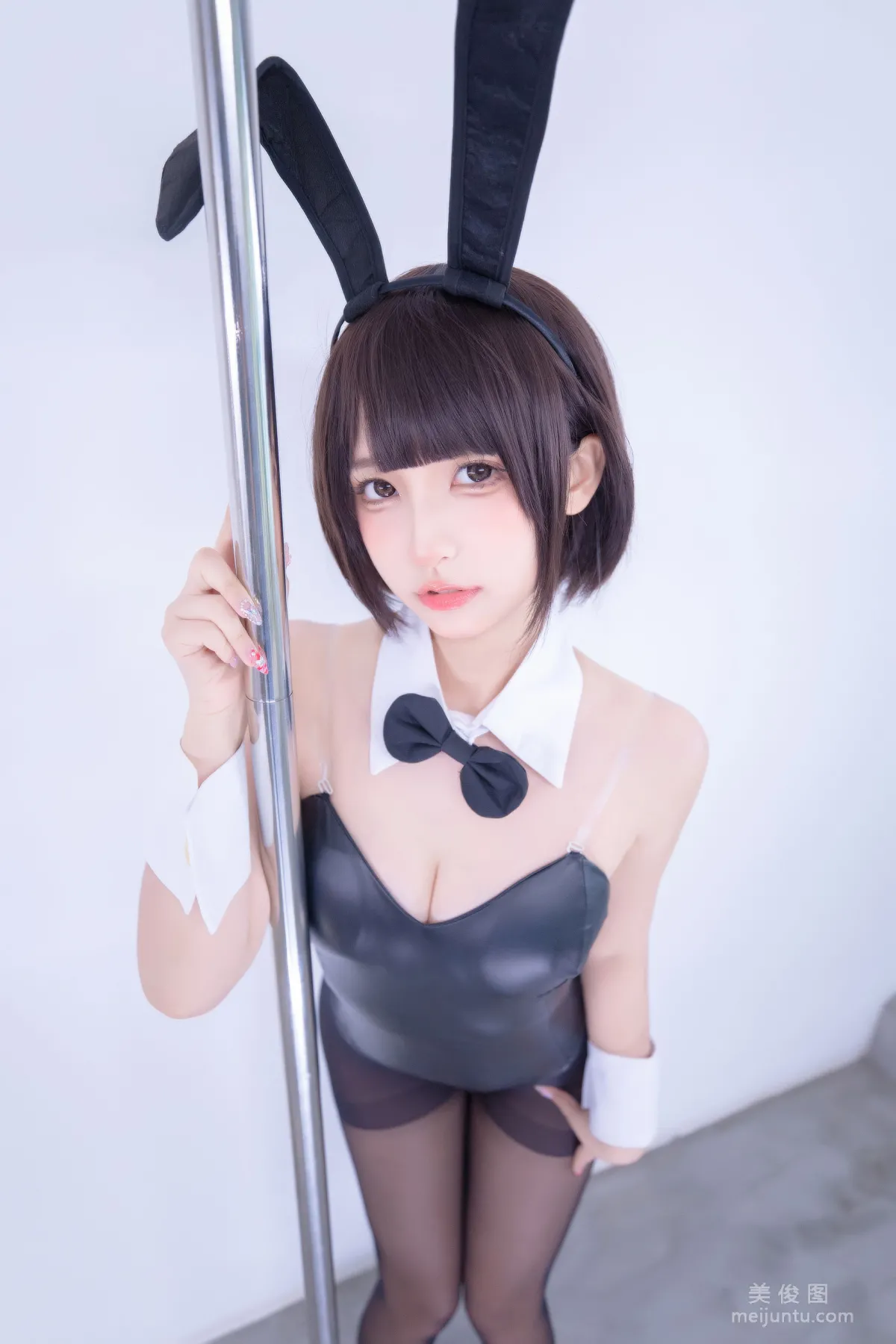 [网红COSER] 萝莉神楽板真冬之バニーバブル107