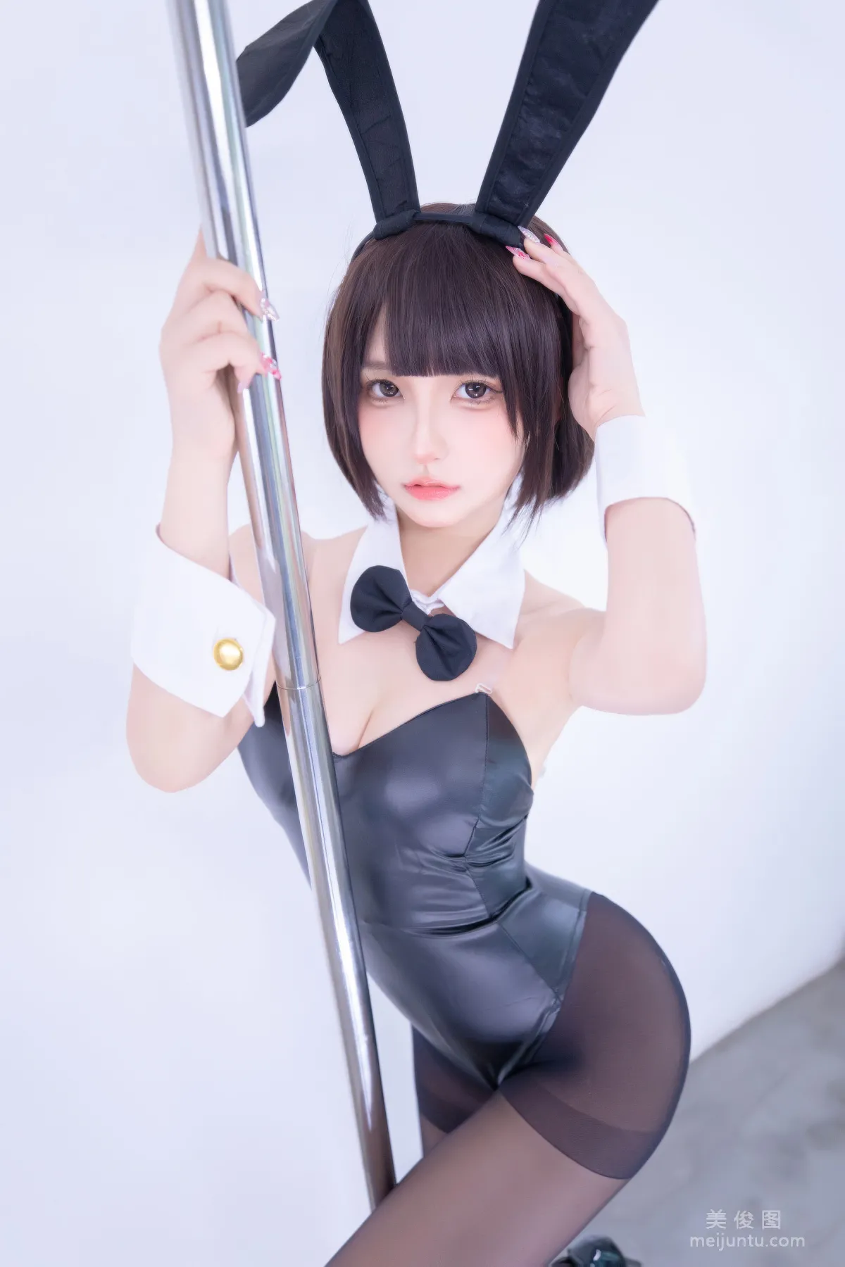 [网红COSER] 萝莉神楽板真冬之バニーバブル109