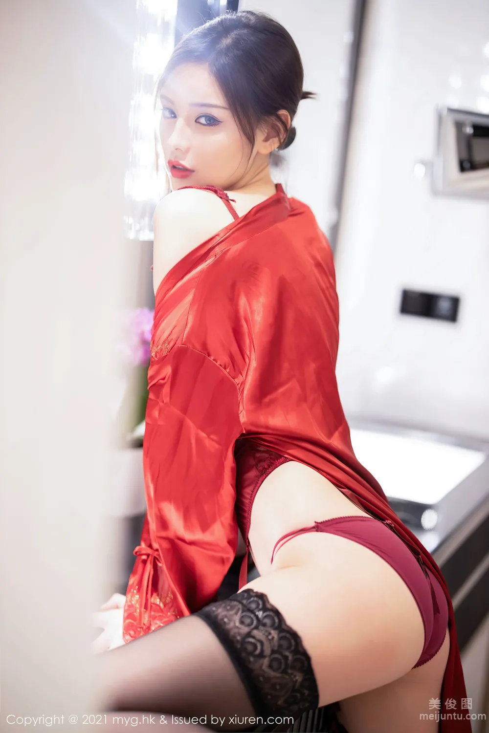 [美媛馆MyGirl] Vol.554 小夕juju - 经典猩红诱人的雷丝服饰14