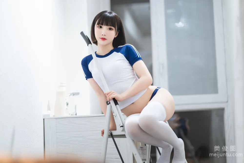 [网红COSER写真] 面饼仙儿 - 体操服 套图8