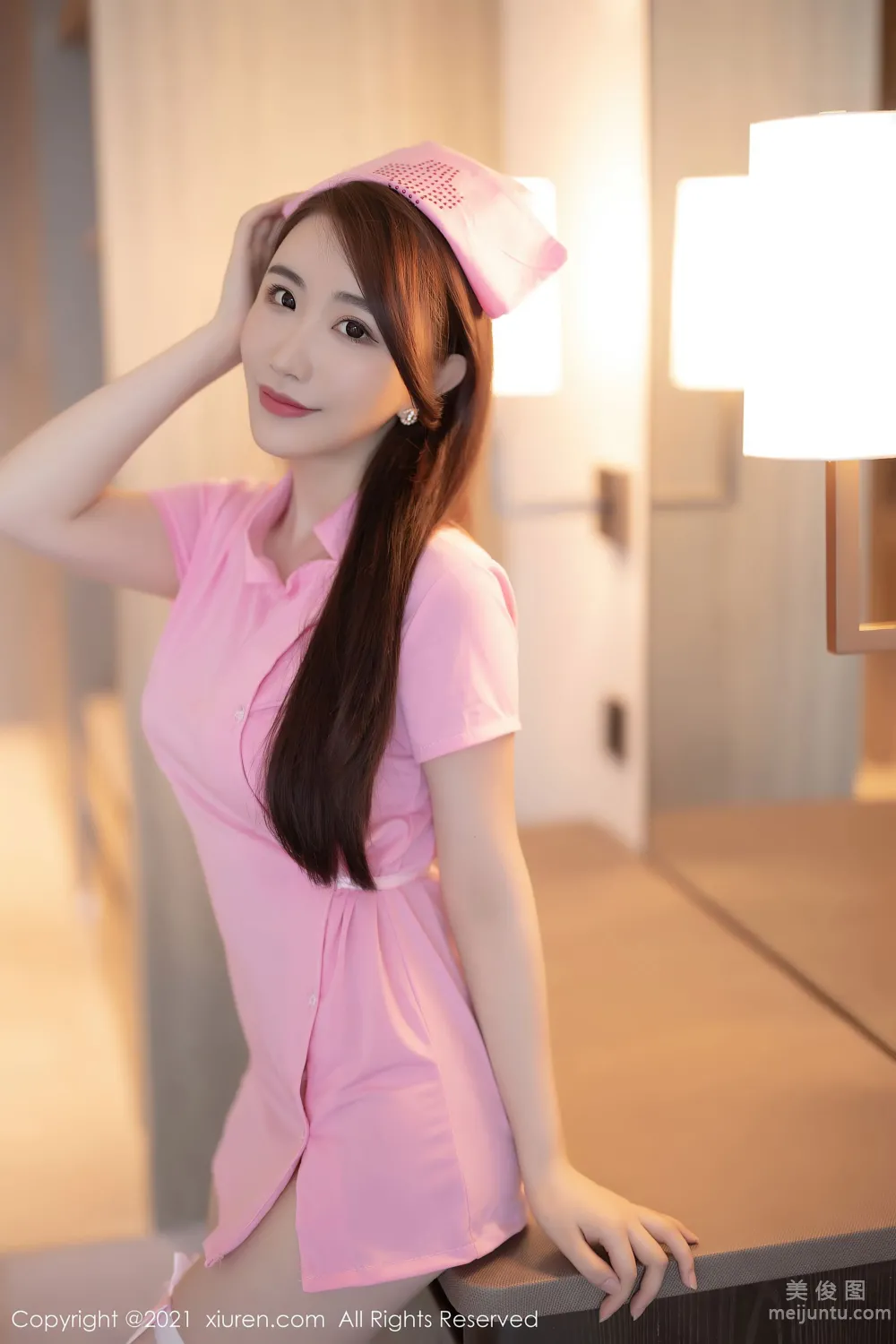 [秀人XiuRen] No.3698 Cherry绯月樱 - 经典的粉色诱人的护士制服系列6