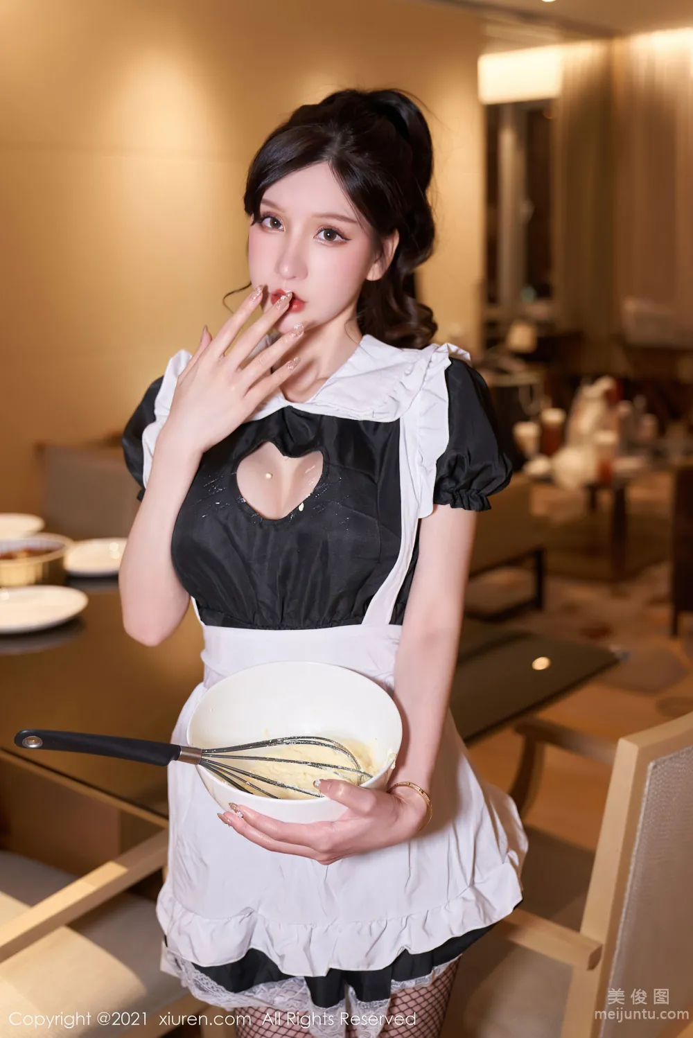 [秀人XiuRen] No.3716 周于希Sandy - 温柔体贴的厨娘制服系列36