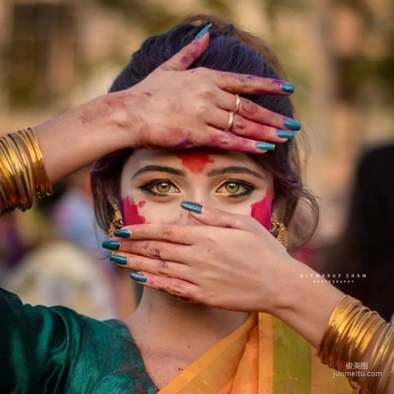 網絡爆紅《印度綠眼正妹》奇蹟瞬間美照 - 圖片1