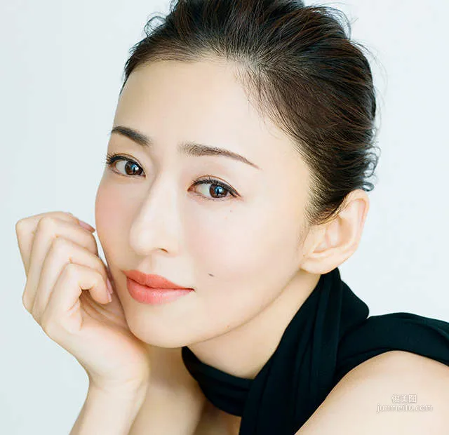 《年龄不详的日本女星》网友票选最看不出实际年龄的10位女星 - 图片3