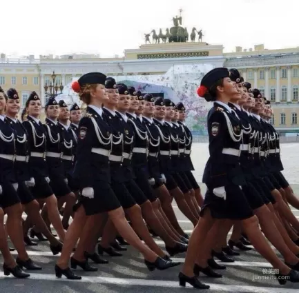 莫斯科大閱兵 美女如雲的俄羅斯女大兵