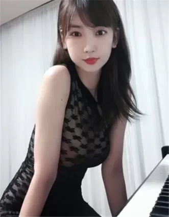 韓國彈鋼琴的漂亮小姐姐Leezy（林李智）新圖更新
