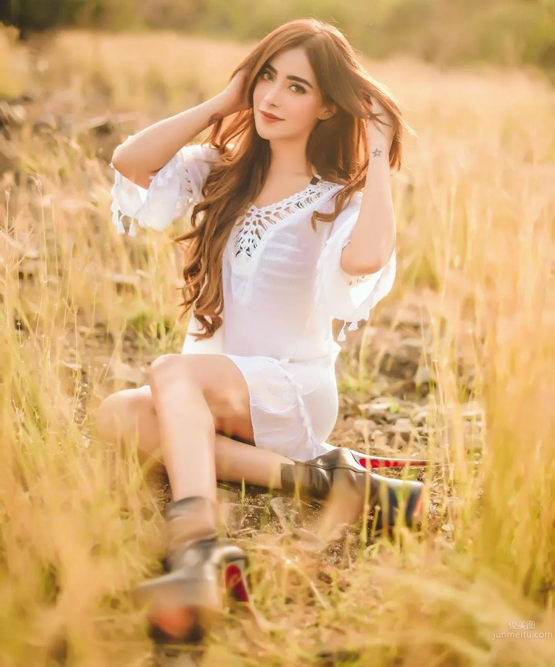 Angela Krislinzki- 印度美女演员_31