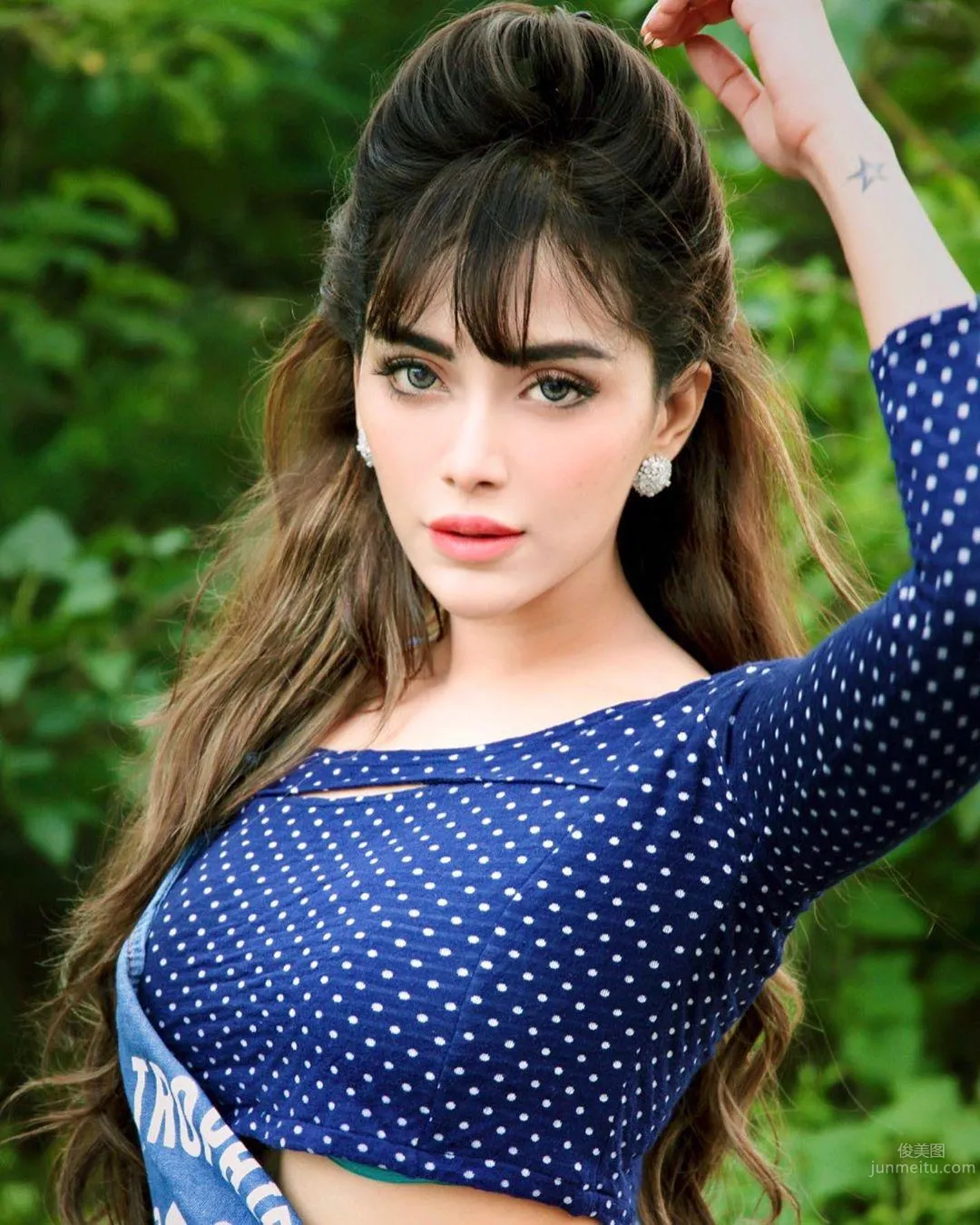 Angela Krislinzki- 印度美女演员_23