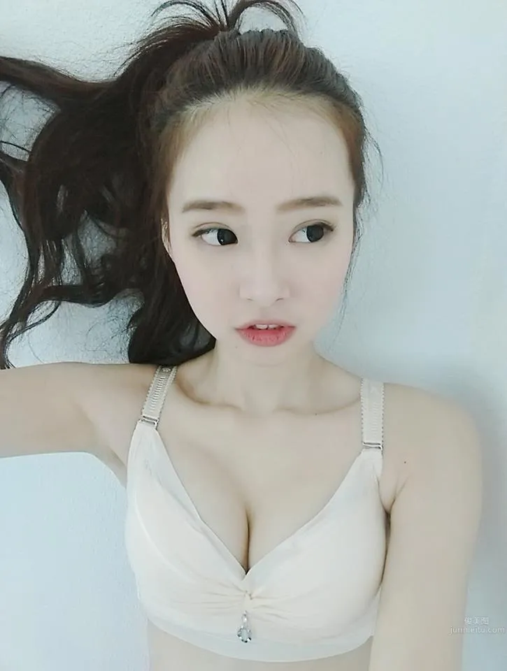 Hana Lin- 娃娃脸正妹可爱的外表有著惊人美胸_7