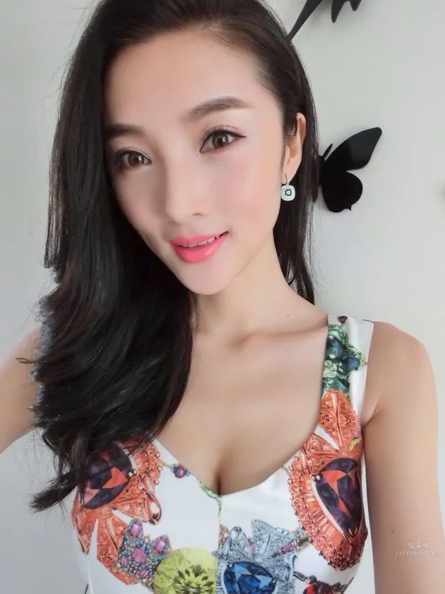 章佳怡- 新一代性感车模小天后_91