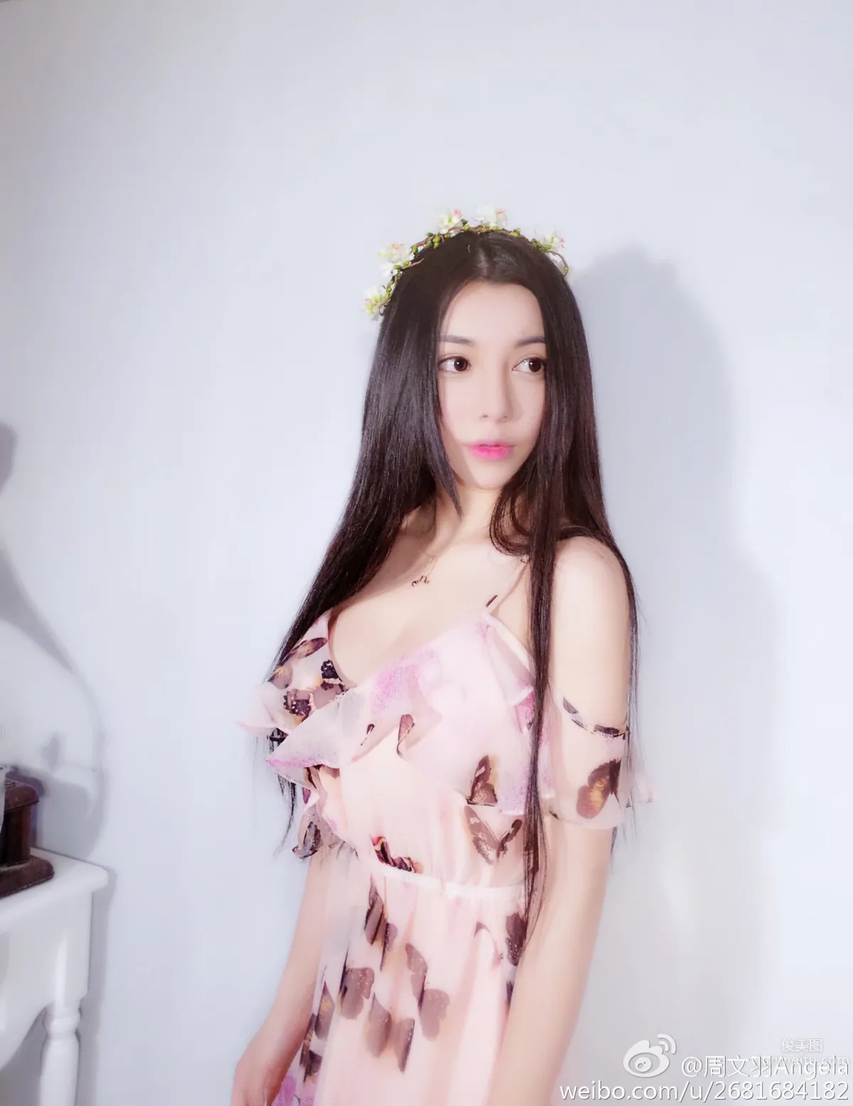 周文羽Angela- 童颜美女好身材私房美图_8