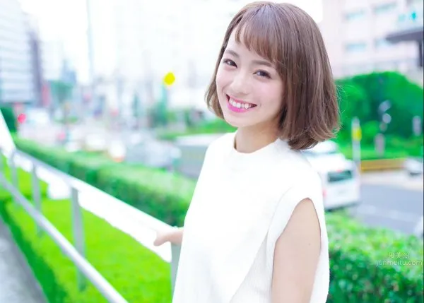 黑田真友香- 现役女大学生首次泳装写真_19