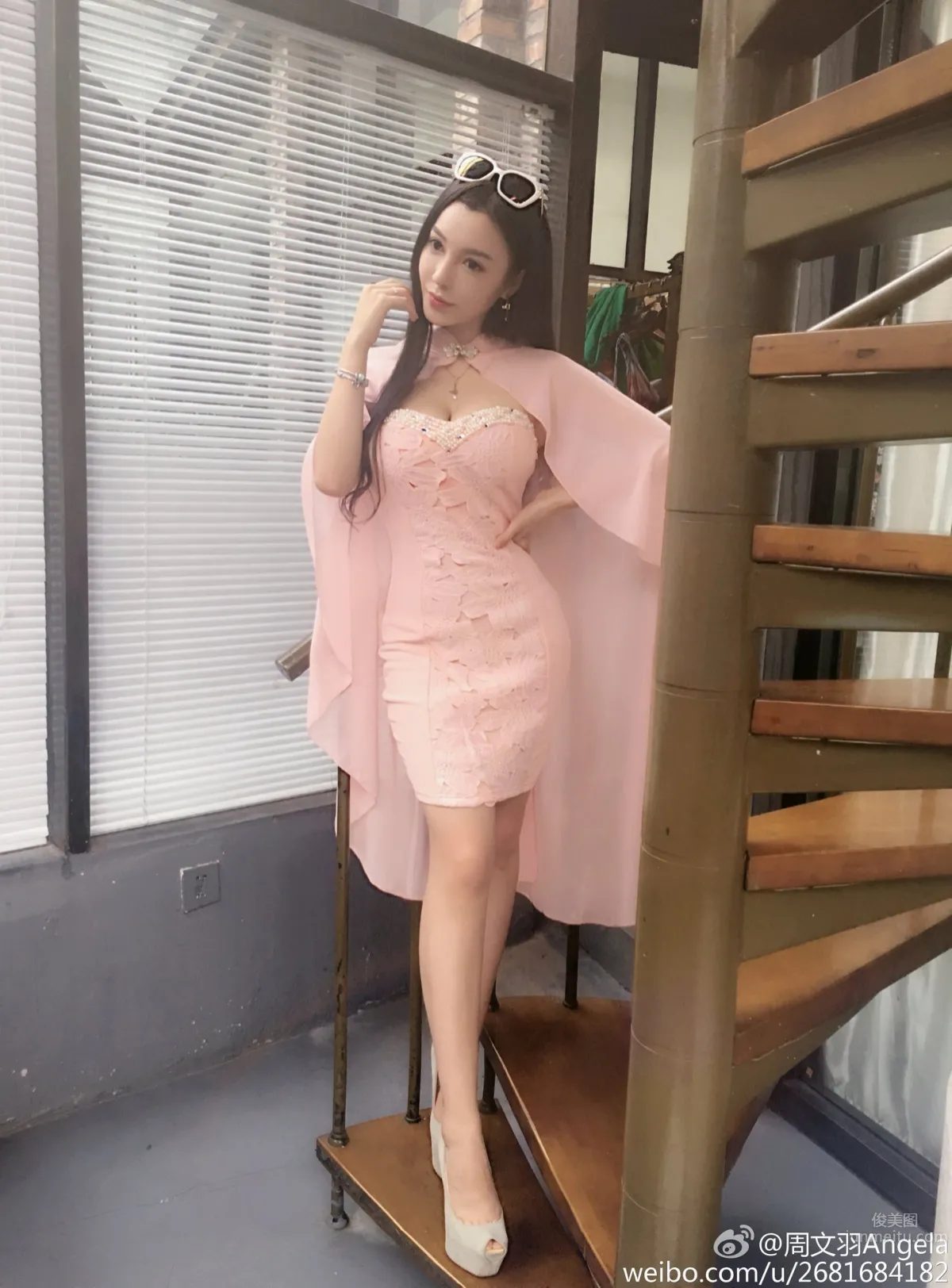 周文羽Angela- 童颜美女好身材私房美图_6