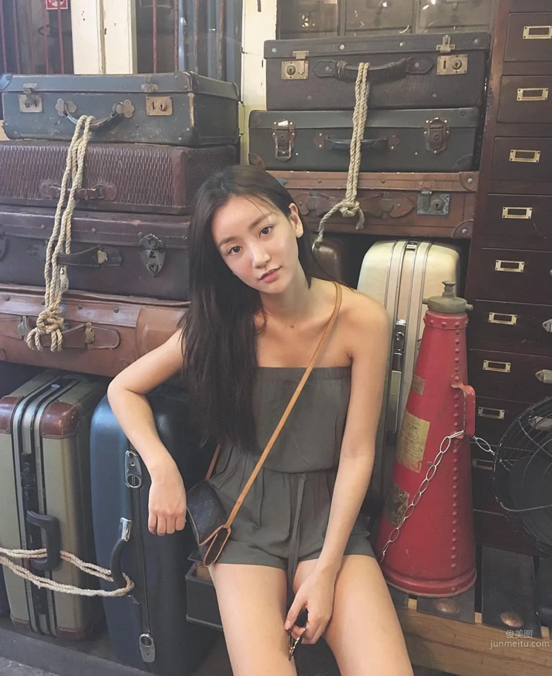 Miu Kim- 南韩模特最爱潮湿天_36