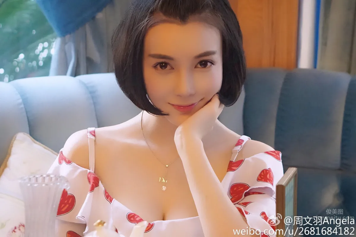 周文羽Angela- 童颜美女好身材私房美图_17