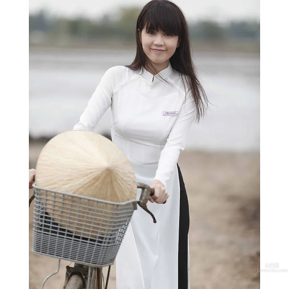 邓玉贞(Ngoc Trinh)- 越南第一美女海量写真_0