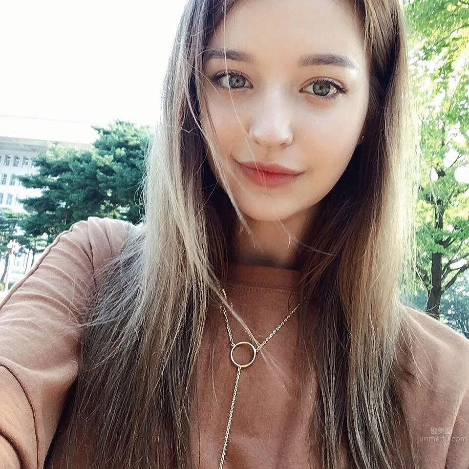 Angelina Danilova- 俄罗多姿的可爱美女_17