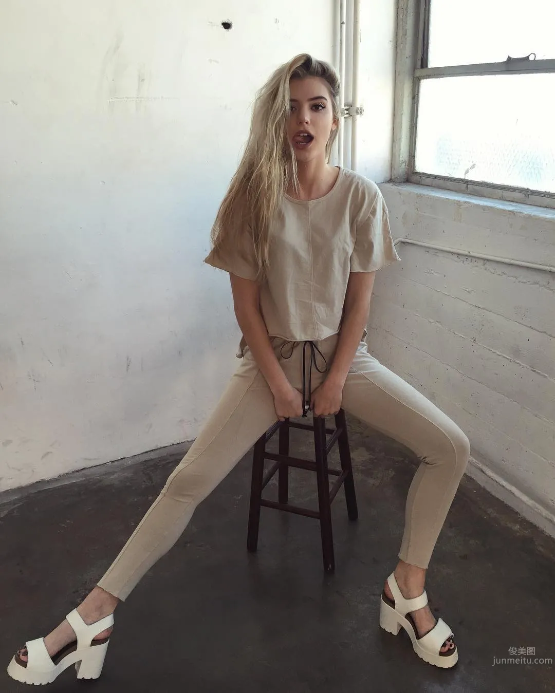 Alissa Violet- 最火辣的美国搞笑艺人_17