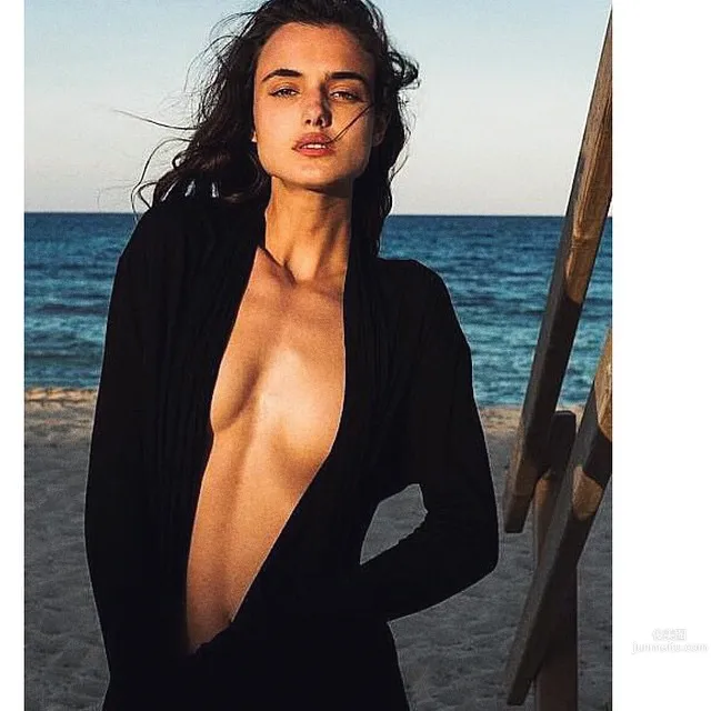 布兰卡·帕迪拉Blanca Padilla- 举世无双的大长腿内衣写真_4