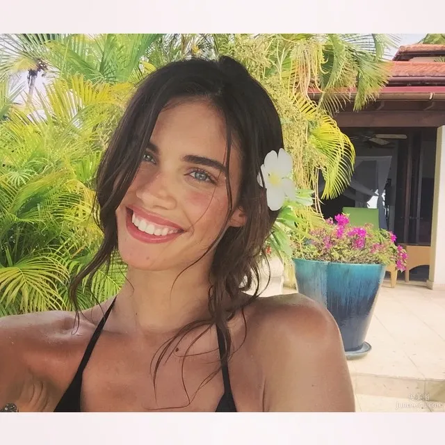 Sara Sampaio- 葡萄牙辣模性感私房照_32