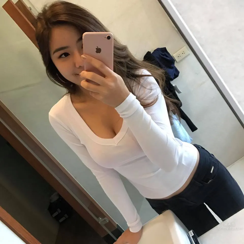 Stephanie Teh- PTT表特版推爆高颜值老板娘_29