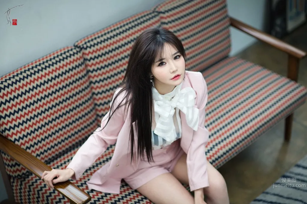 Han Ga Eun- 性感妖娆制服写真_33