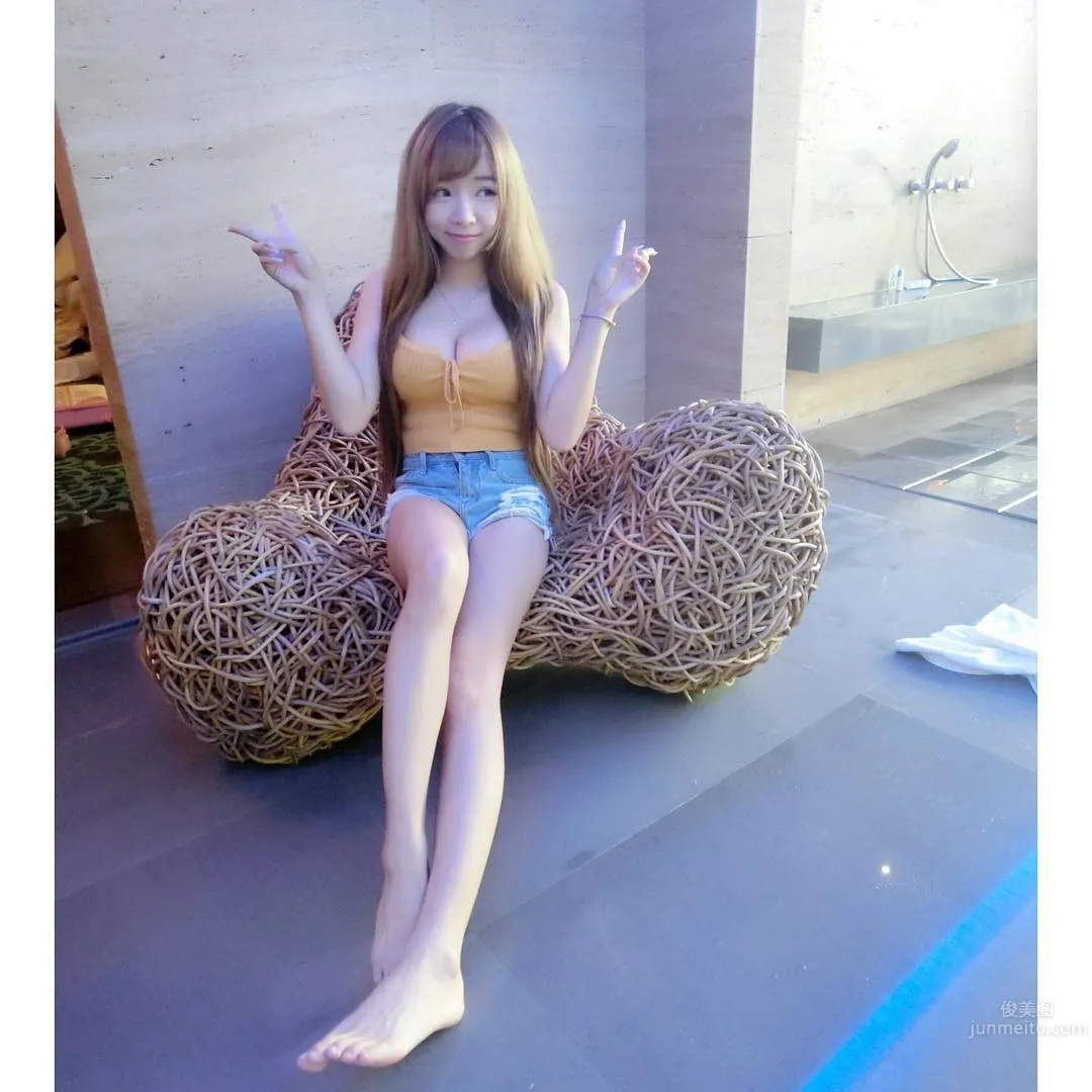 17女主播赵姿瑜Momo 童颜粉嫩私房照_7