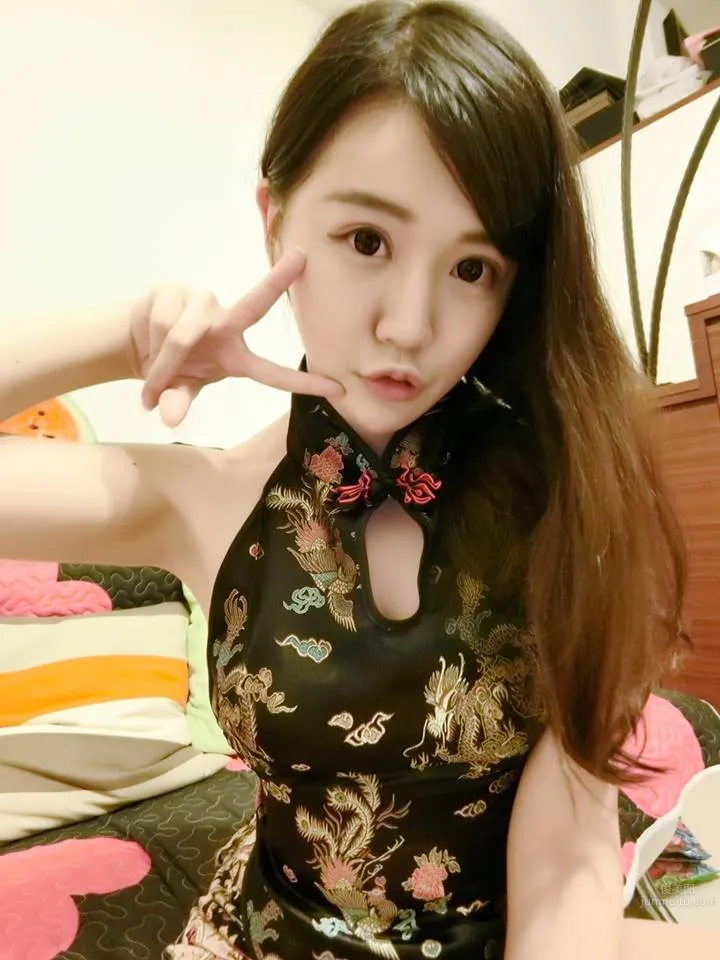 17直播台柱美女张摸摸 好身材真的可以摸_9