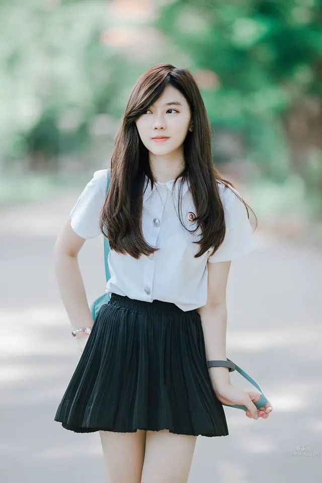 泰国正妹Alyss Sangperng 超清新空灵系美女麻豆_0