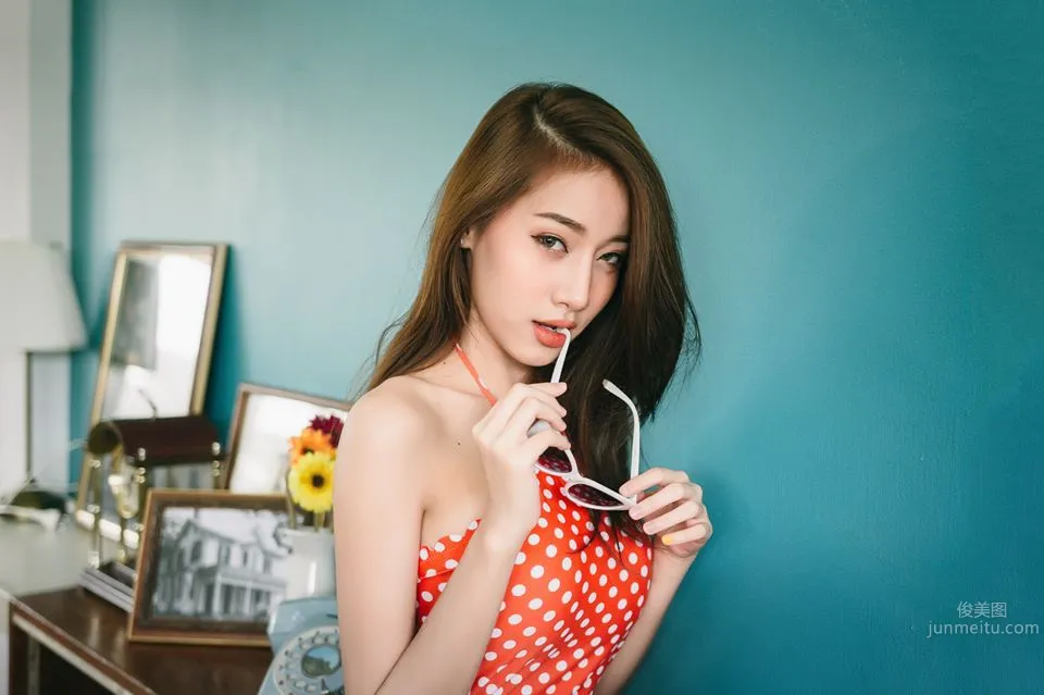 咖啡女神Pichana Yoosuk 围裙藏不住的性感_42