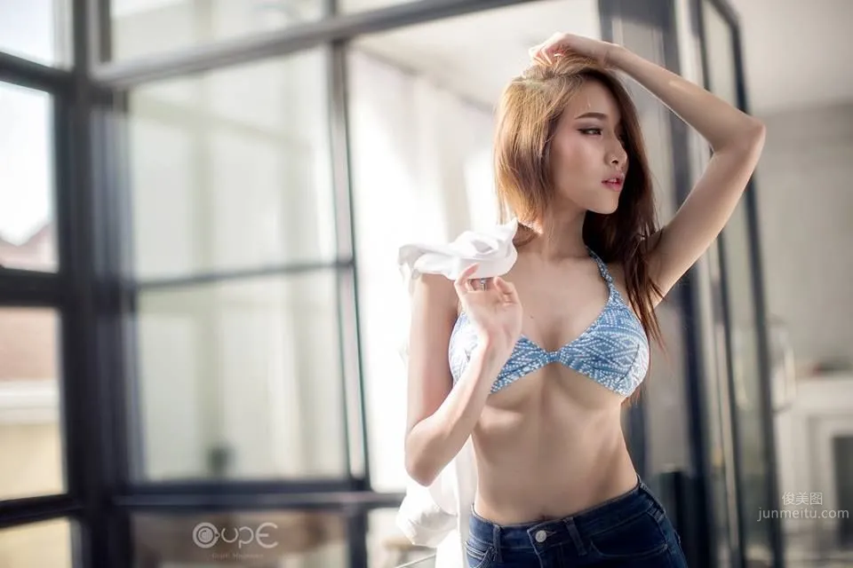 咖啡女神Pichana Yoosuk 围裙藏不住的性感_94