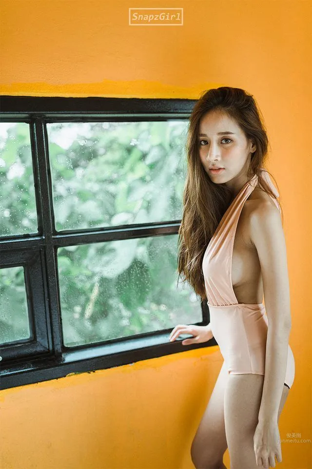 咖啡女神Pichana Yoosuk 围裙藏不住的性感_68