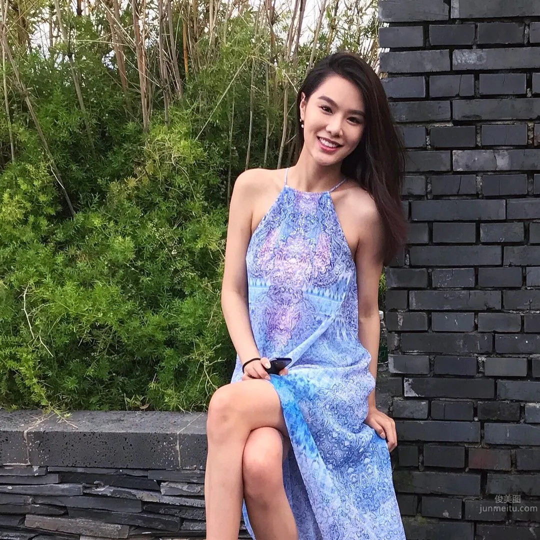 深圳正妹Macey Wan 吊带上衣太紧身颜值太美_14