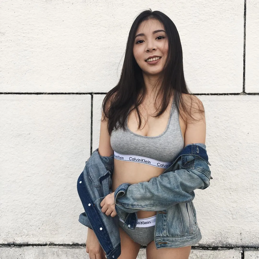 乌石港E级正妹VanessaYao 沙滩最辣眼睛的好身材_22