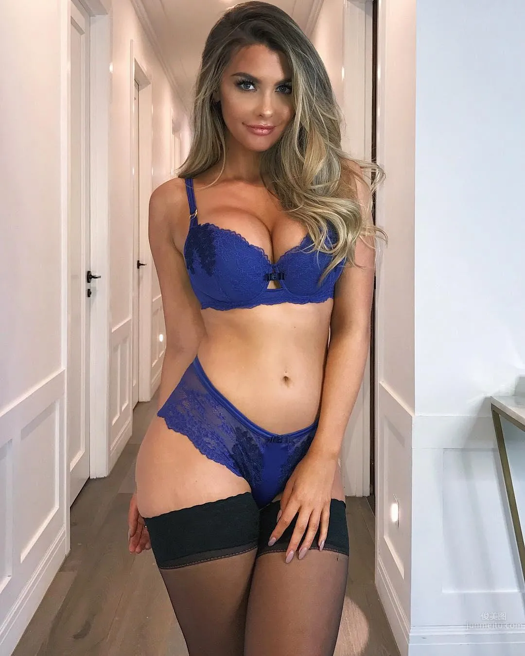 澳洲翘臀女神Emily Sears 魔鬼身材源于运动_30