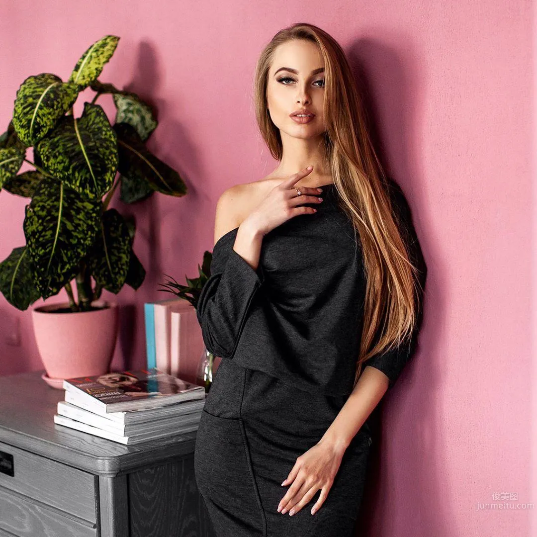 乌克兰模特Alina Kosilova 成熟妩媚挡不住_2