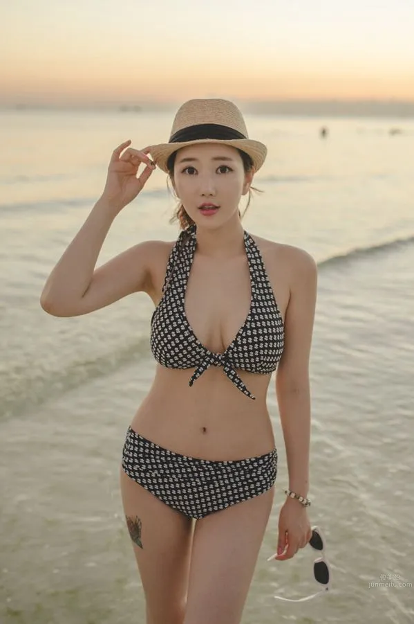 李妍静- 2017年MayBeach比基尼系列八_22