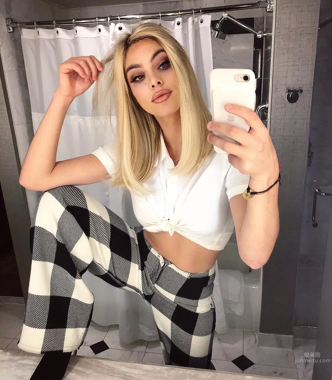 Lele Pons- 欧美版Papi酱火辣私房照_30