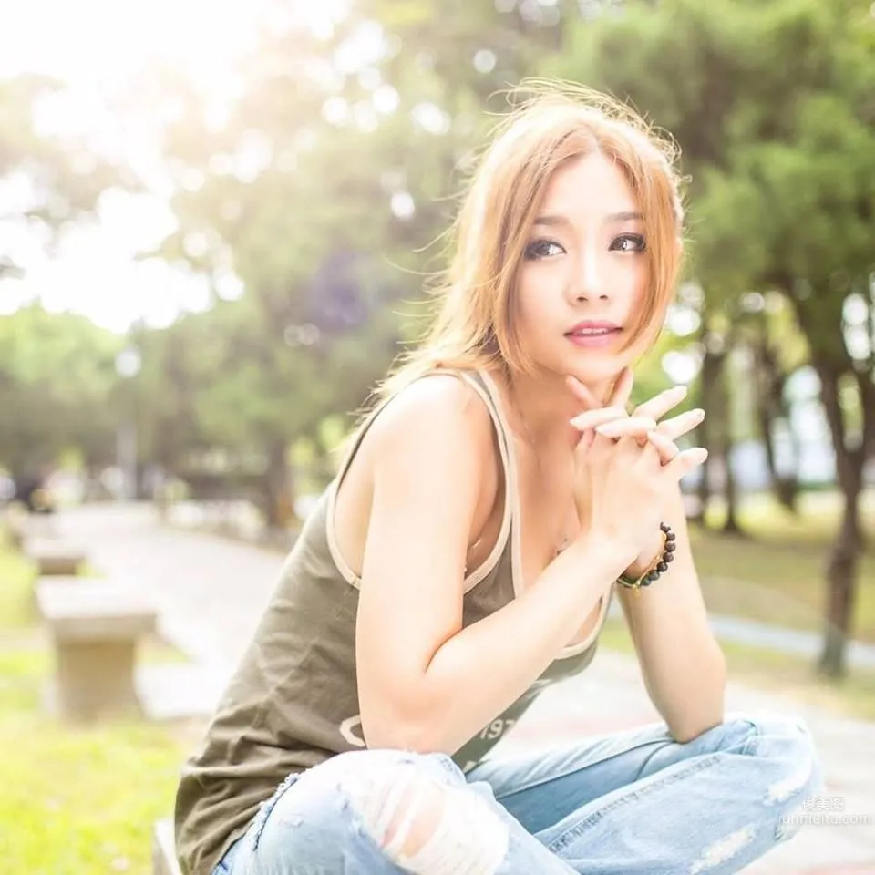 17平台女主播陈姿含 火辣身材外拍写真_3